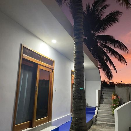 Penguin House Hotell Puerto Villamil Eksteriør bilde