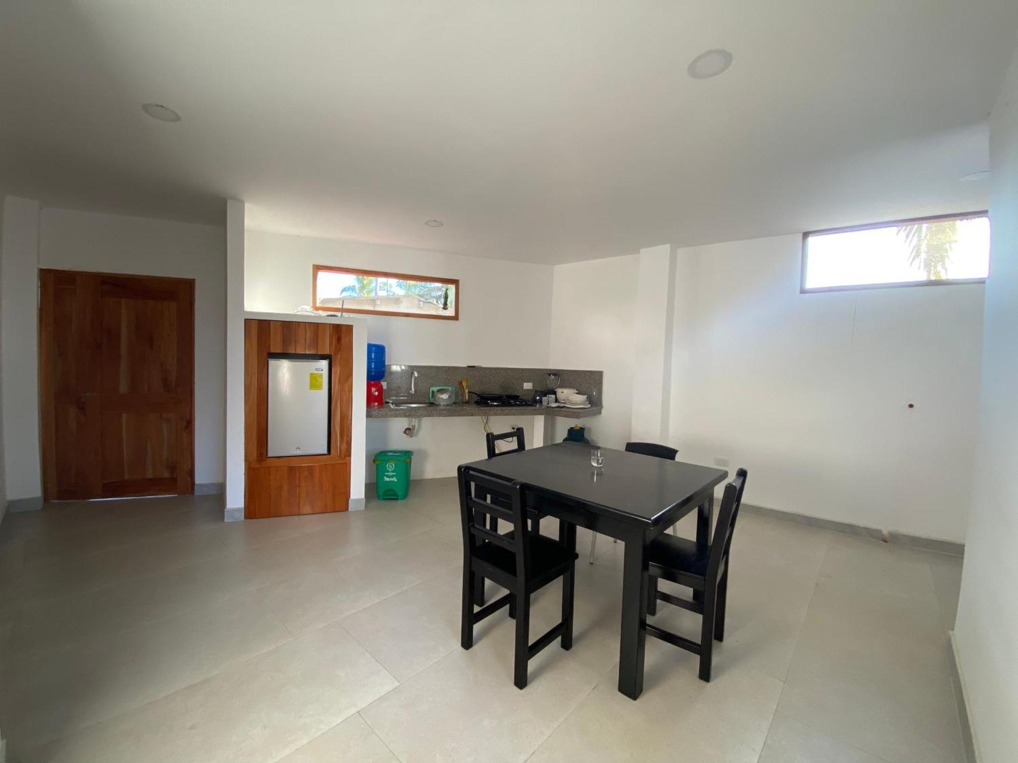 Penguin House Hotell Puerto Villamil Eksteriør bilde